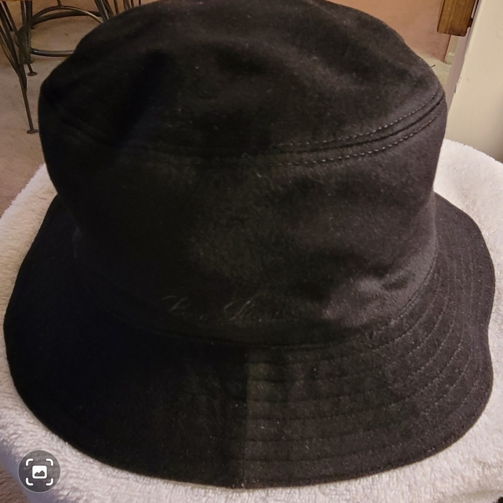 LORO PIANIA  BLK CASHEMERE HAT SIZE LARGE reversable blk Nylon